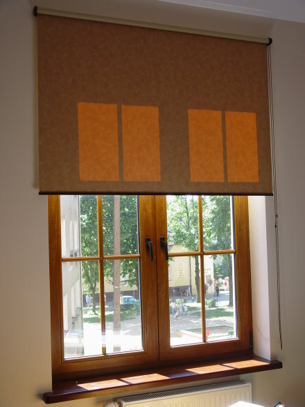 Blinds without cassette free-hanging